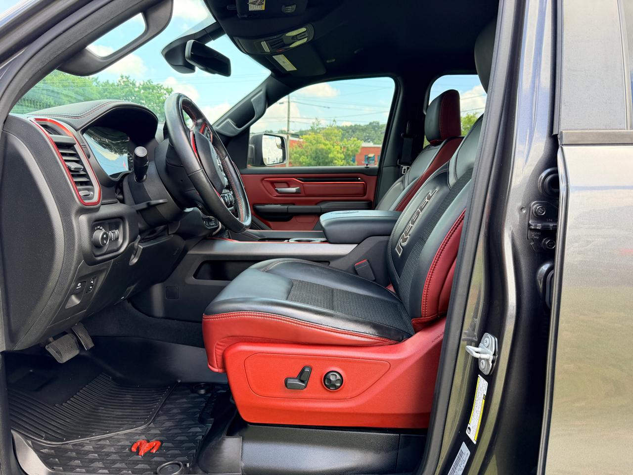 RAM 1500 Rebel 4x2 Crew Cab 5'7" Box 2019