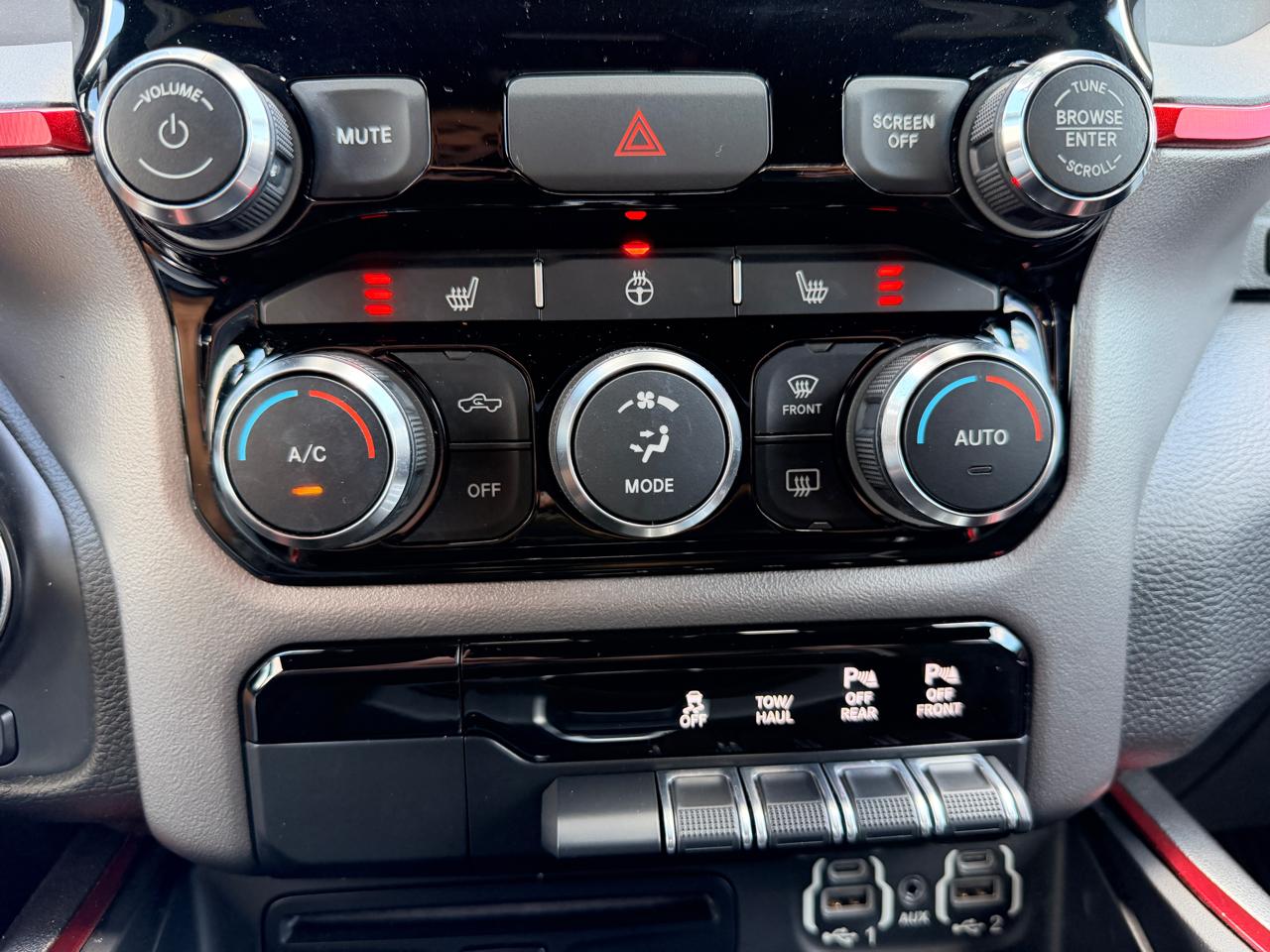 RAM 1500 Rebel 4x2 Crew Cab 5'7" Box 2019