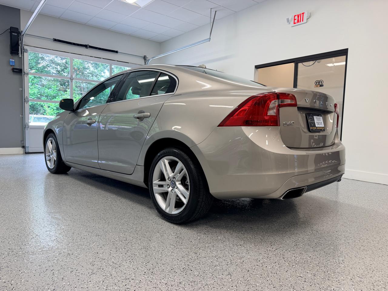 Volvo S60 4dr Sdn T5 FWD 2014