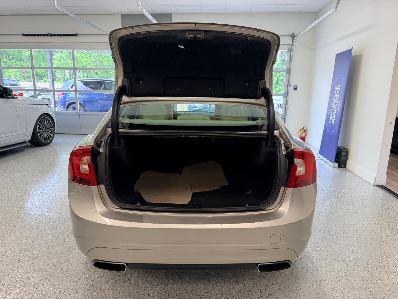 Volvo S60 4dr Sdn T5 FWD 2014