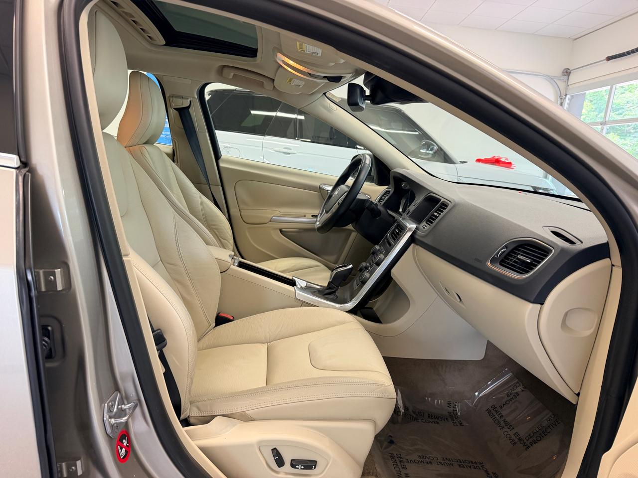 Volvo S60 4dr Sdn T5 FWD 2014