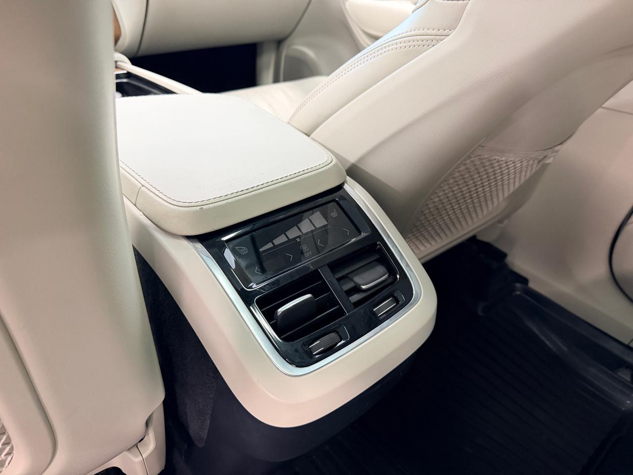 Volvo XC90 T6 AWD 7-Passenger Inscription 2017