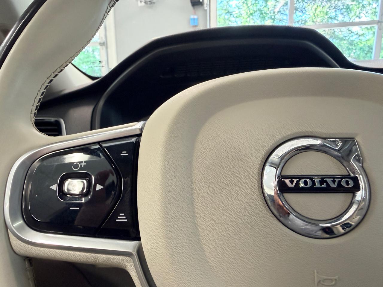 Volvo XC90 T6 AWD 7-Passenger Inscription 2017