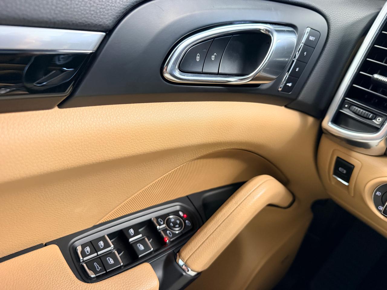 Porsche Cayenne AWD 4dr 2016