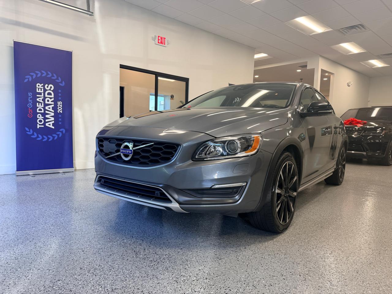 Volvo S60 Cross Country 4dr Sdn T5 Platinum 2016