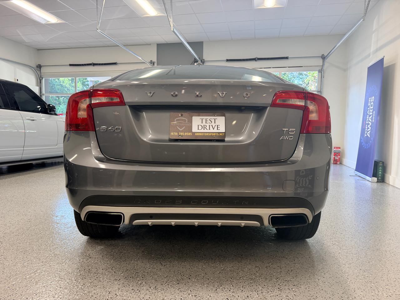 Volvo S60 Cross Country 4dr Sdn T5 Platinum 2016