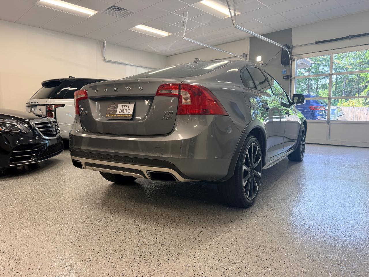 Volvo S60 Cross Country 4dr Sdn T5 Platinum 2016