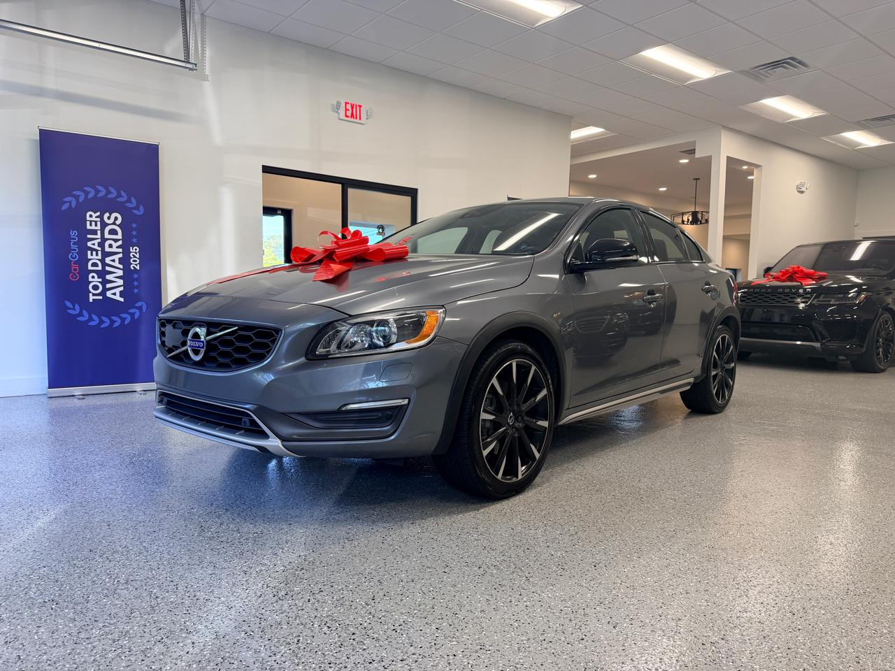 Volvo S60 Cross Country 4dr Sdn T5 Platinum 2016