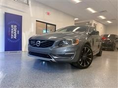 2016 Volvo S60 Cross Country 