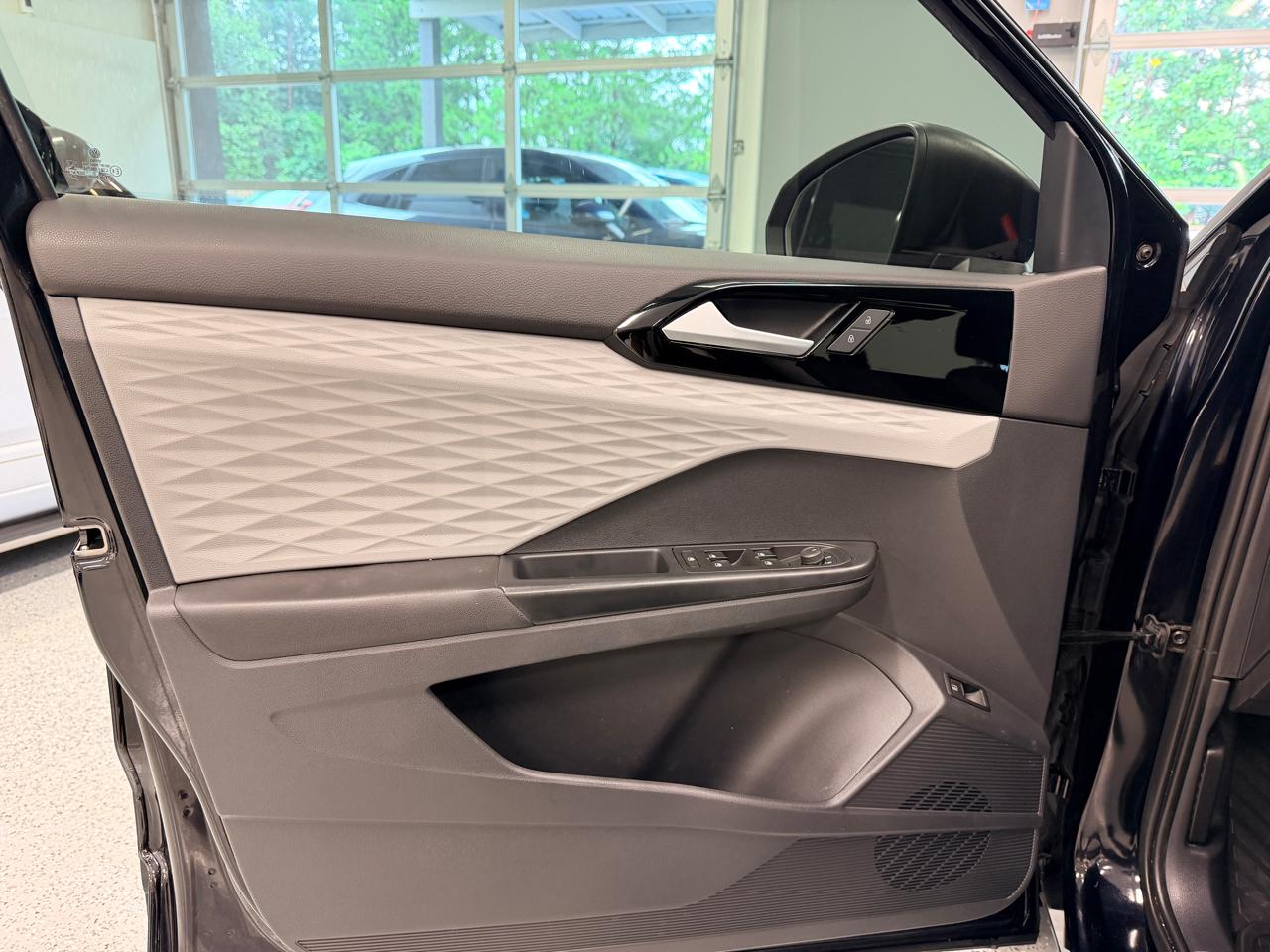 Volkswagen Taos S FWD 2023
