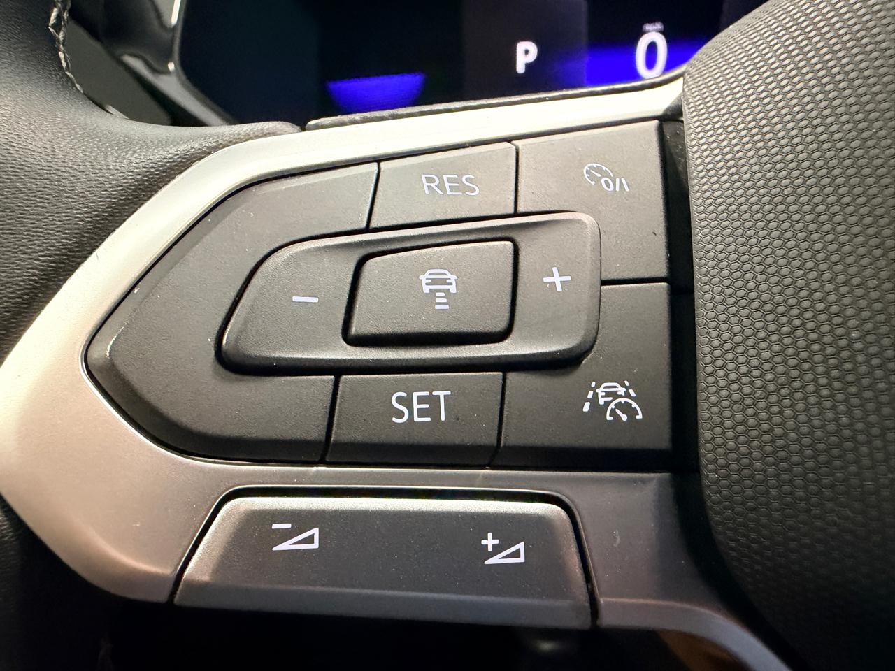 Volkswagen Taos S FWD 2023