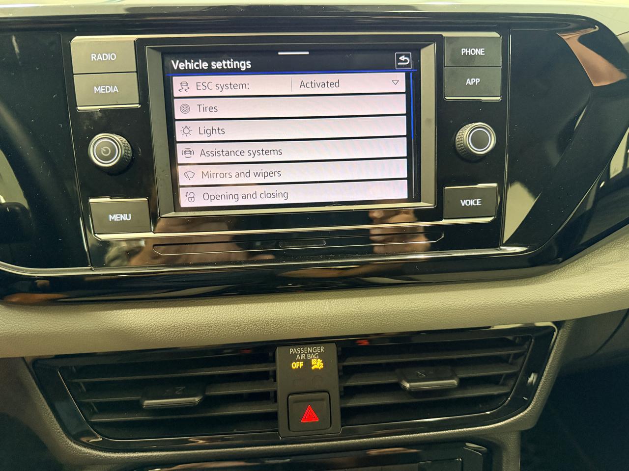 Volkswagen Taos S FWD 2023