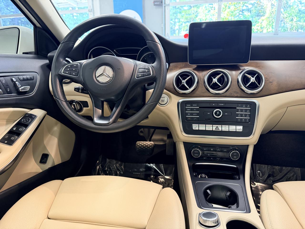 Mercedes-Benz GLA  2018