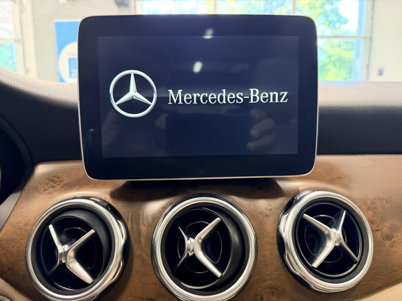 Mercedes-Benz GLA  2018