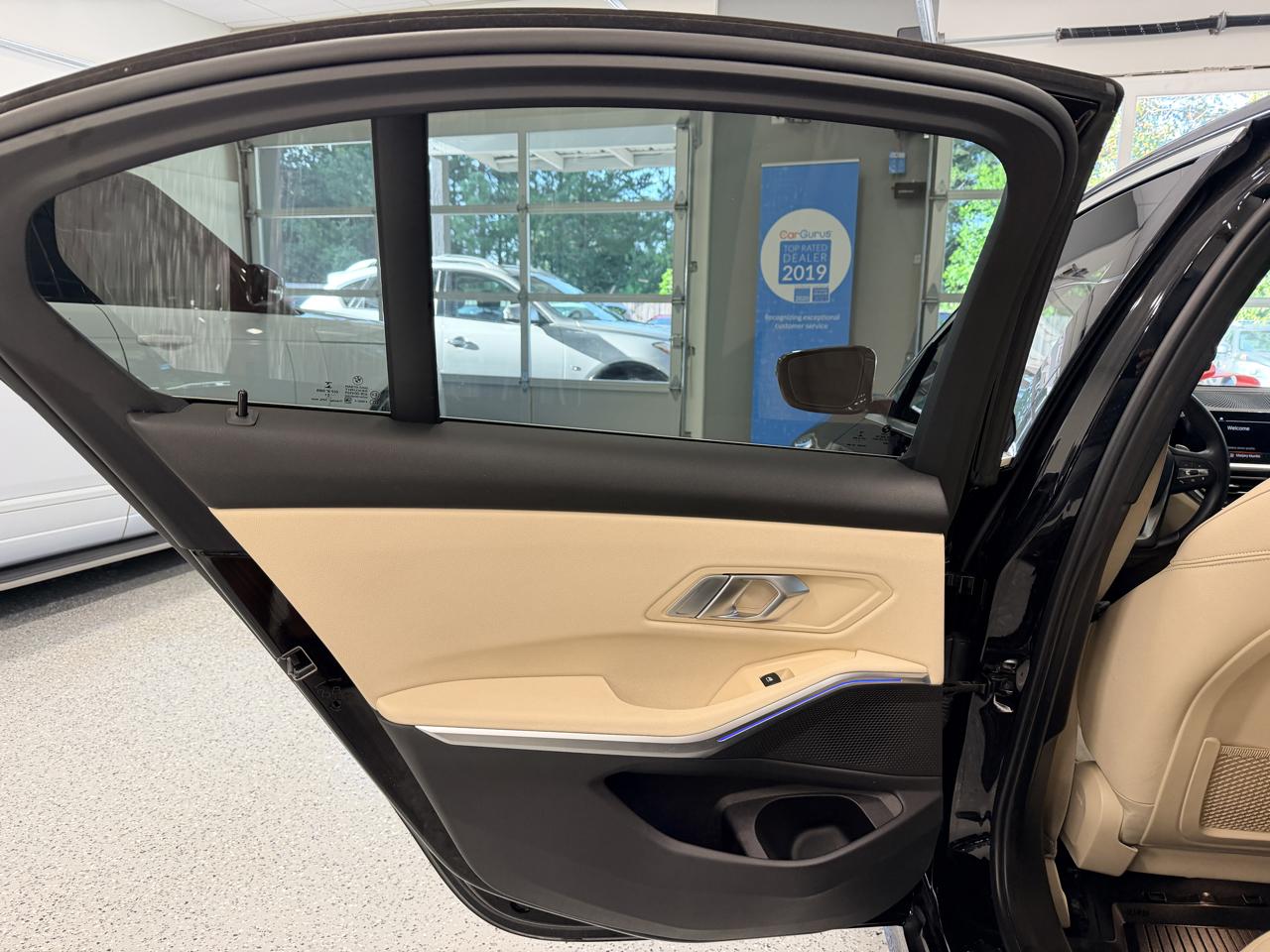 BMW 3 Series  2021