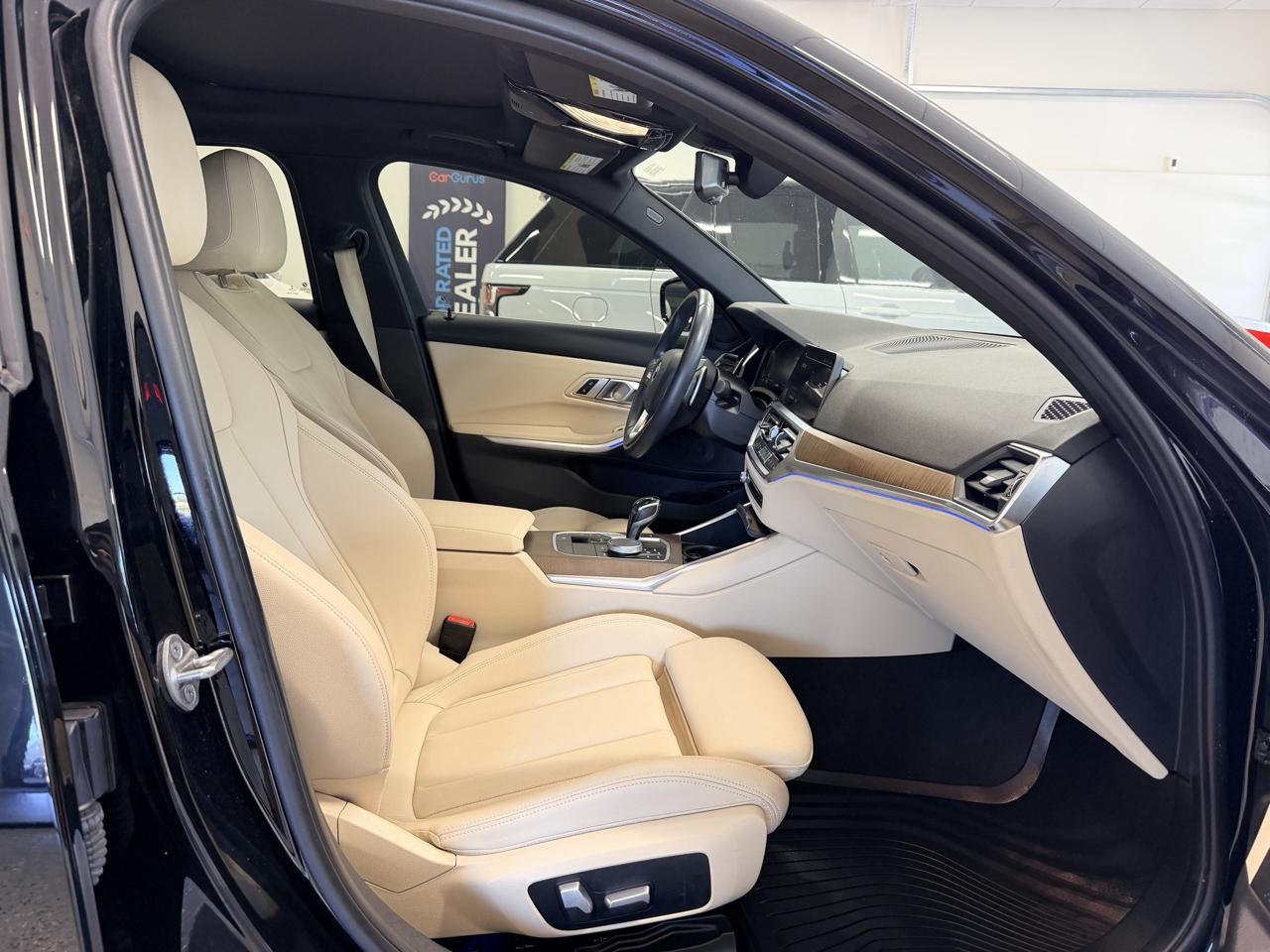 BMW 3 Series  2021