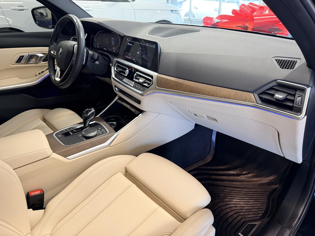 BMW 3 Series  2021