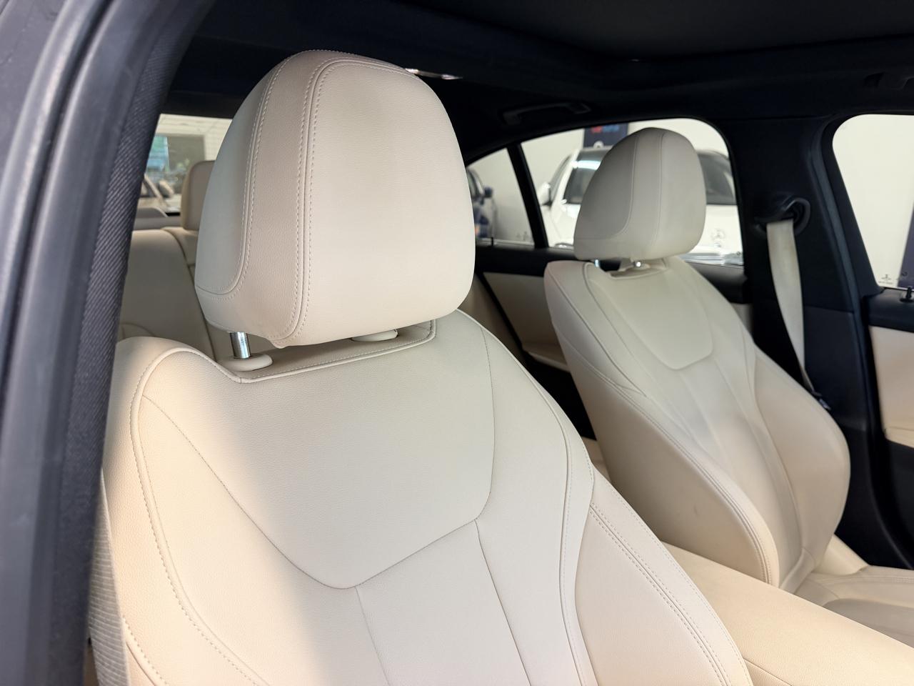 BMW 3 Series  2021