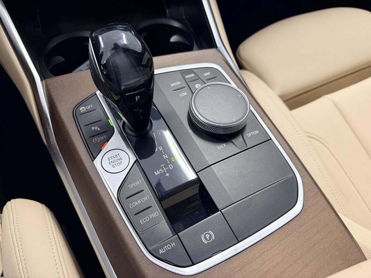 BMW 3 Series  2021