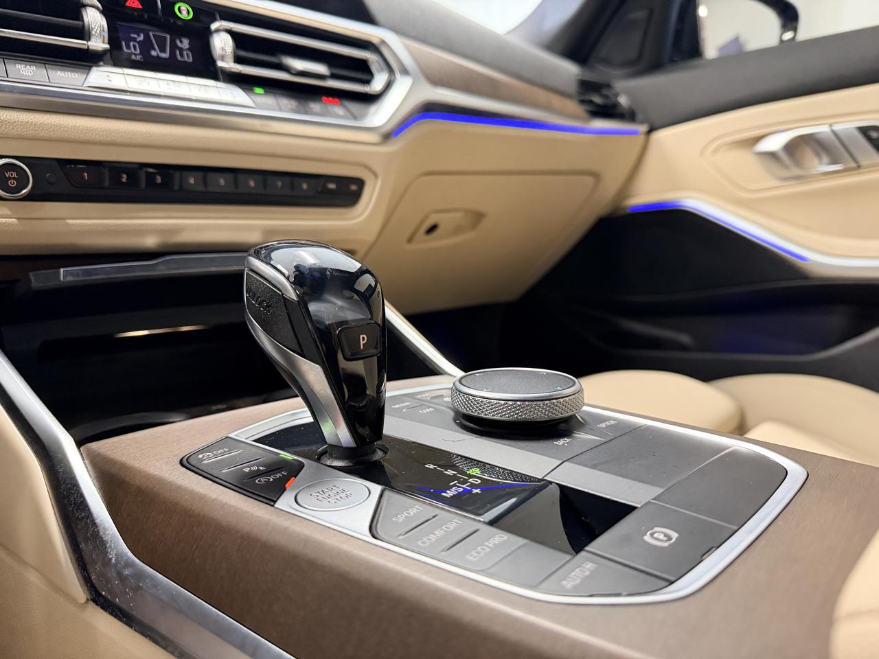 BMW 3 Series  2021