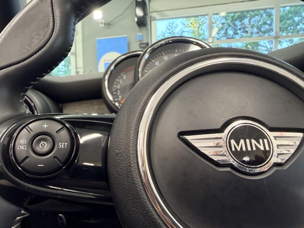 MINI Convertible  2018