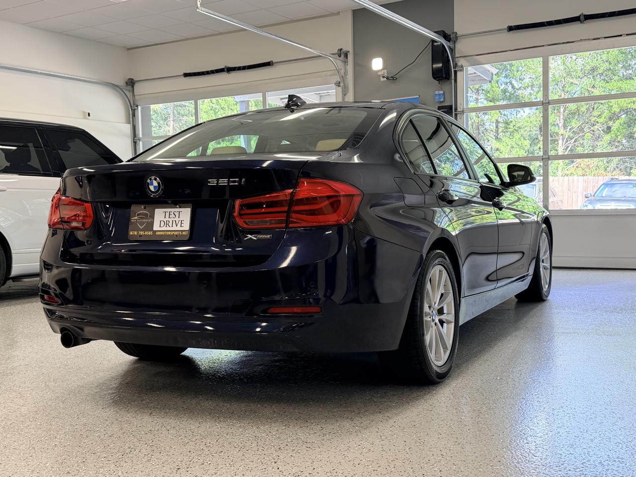 BMW 3 Series 4dr Sdn 320i xDrive AWD 2016