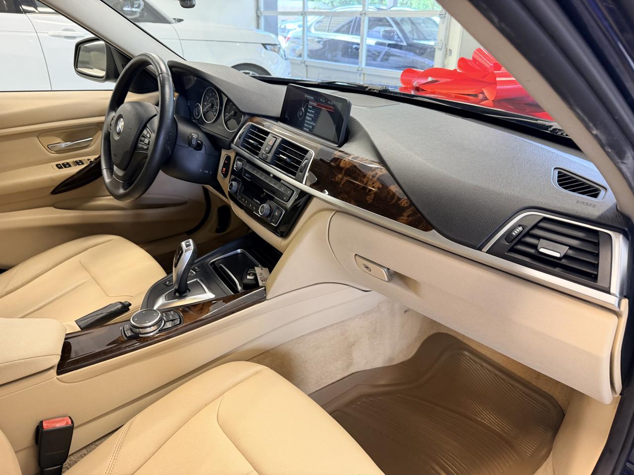 BMW 3 Series 4dr Sdn 320i xDrive AWD 2016