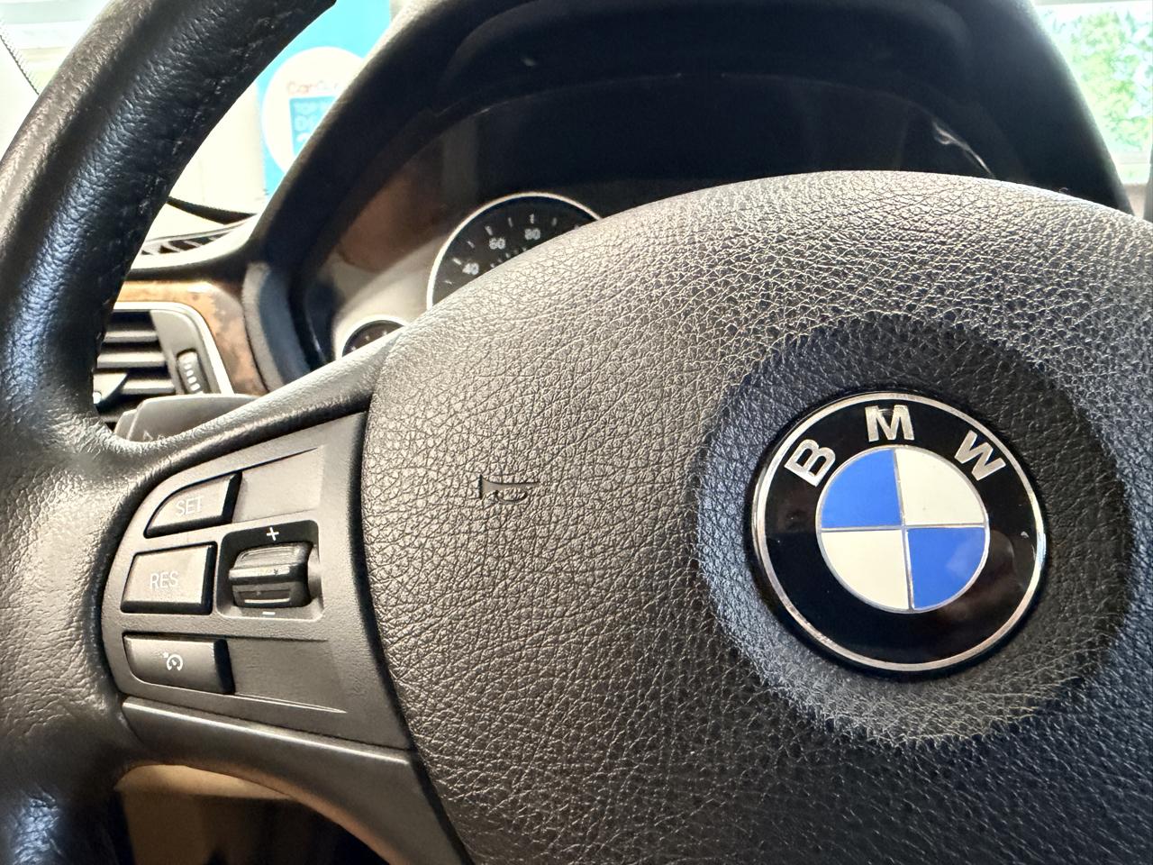 BMW 3 Series 4dr Sdn 320i xDrive AWD 2016