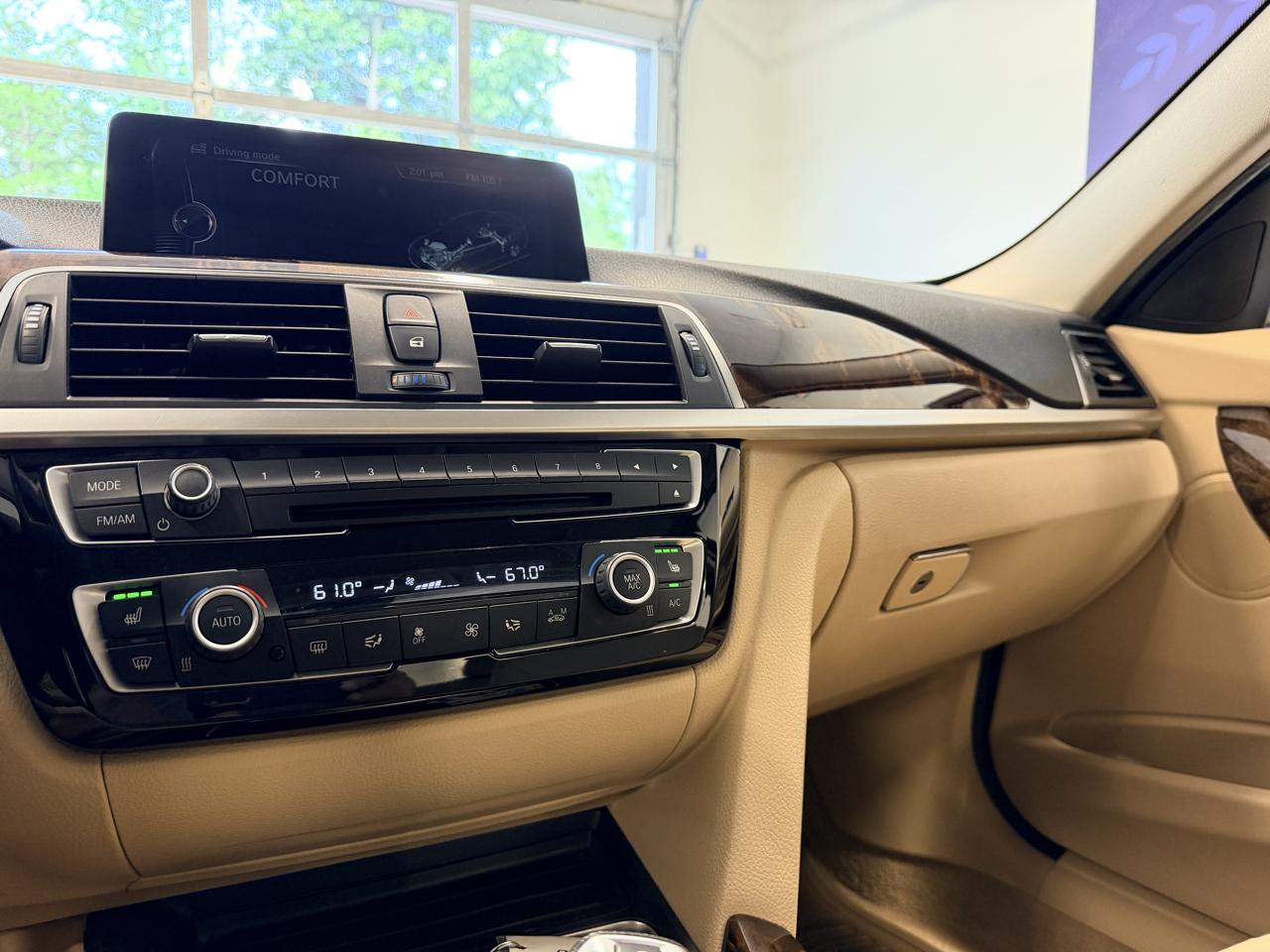 BMW 3 Series 4dr Sdn 320i xDrive AWD 2016