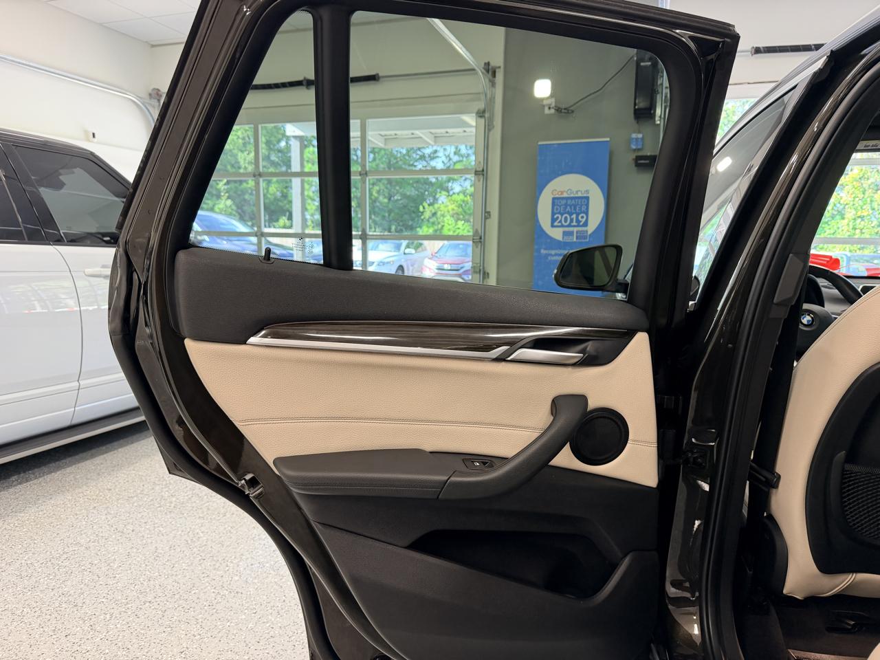 BMW X1 xDrive28i Sports Activity Vehicle 2017