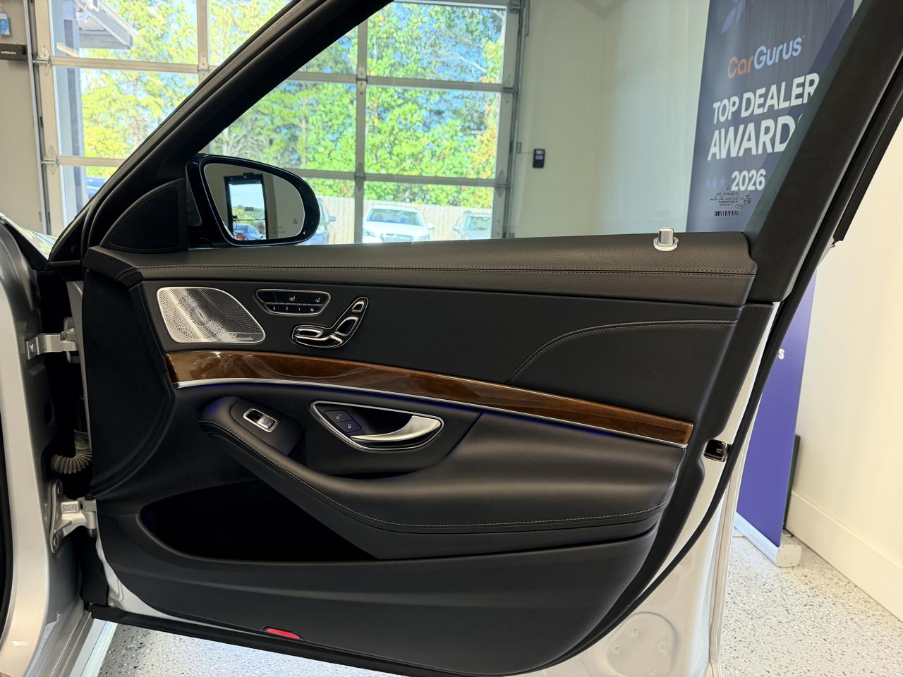 Mercedes-Benz S-Class  2015