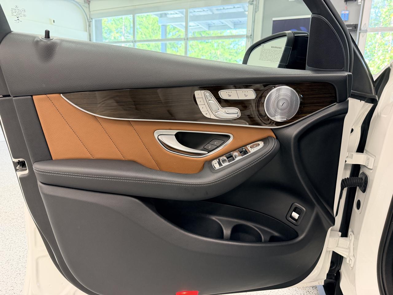 Mercedes-Benz GLC GLC 300 4MATIC SUV 2021