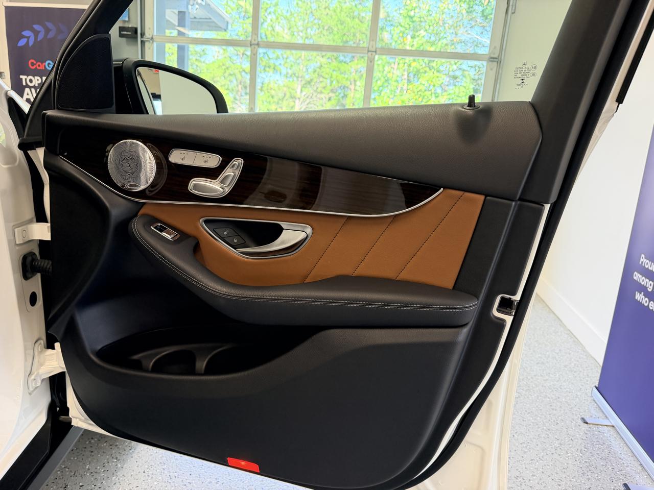 Mercedes-Benz GLC GLC 300 4MATIC SUV 2021
