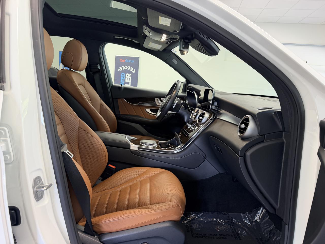 Mercedes-Benz GLC GLC 300 4MATIC SUV 2021