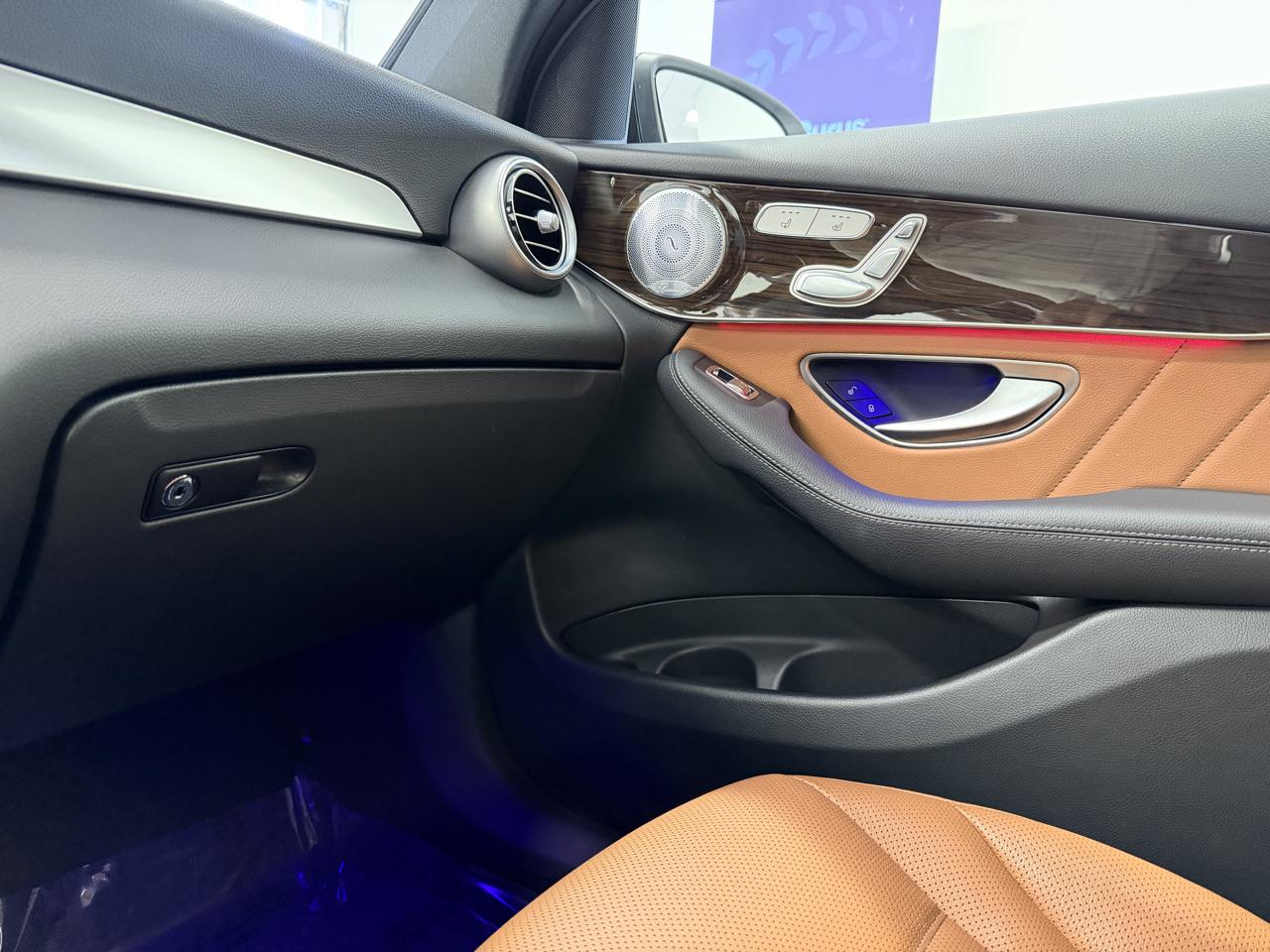 Mercedes-Benz GLC GLC 300 4MATIC SUV 2021