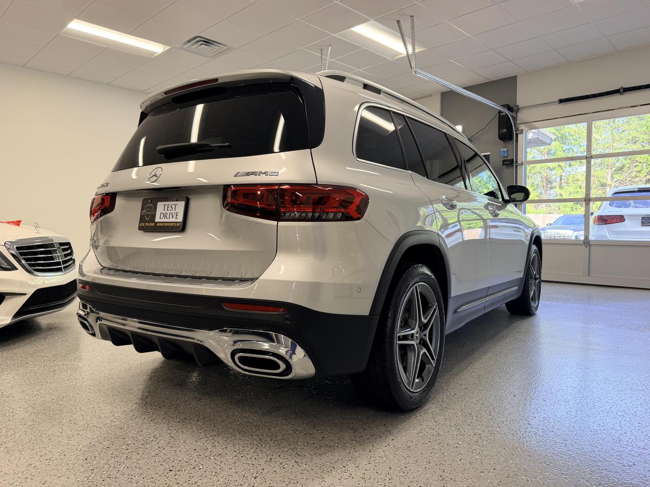 Mercedes-Benz GLB  2021
