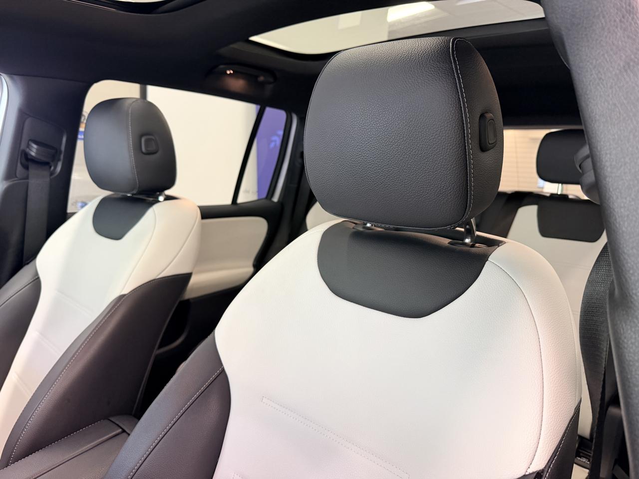 Mercedes-Benz GLB  2021