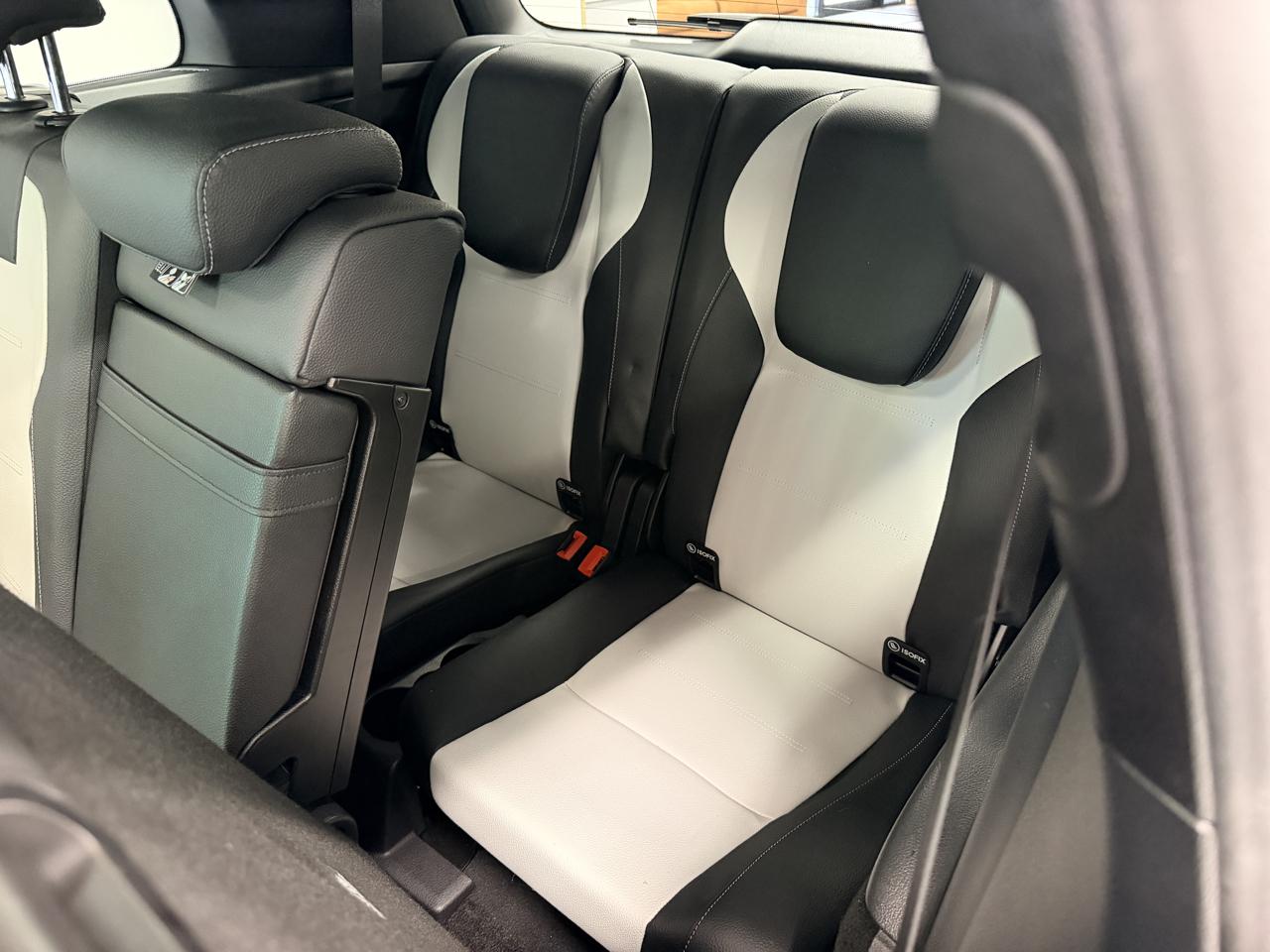 Mercedes-Benz GLB  2021