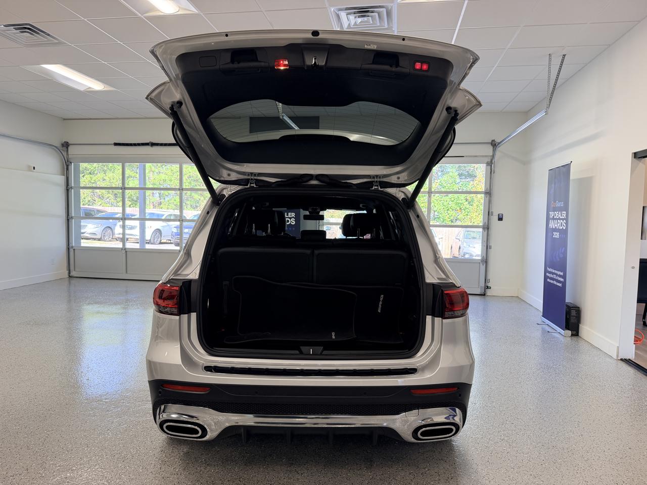 Mercedes-Benz GLB  2021