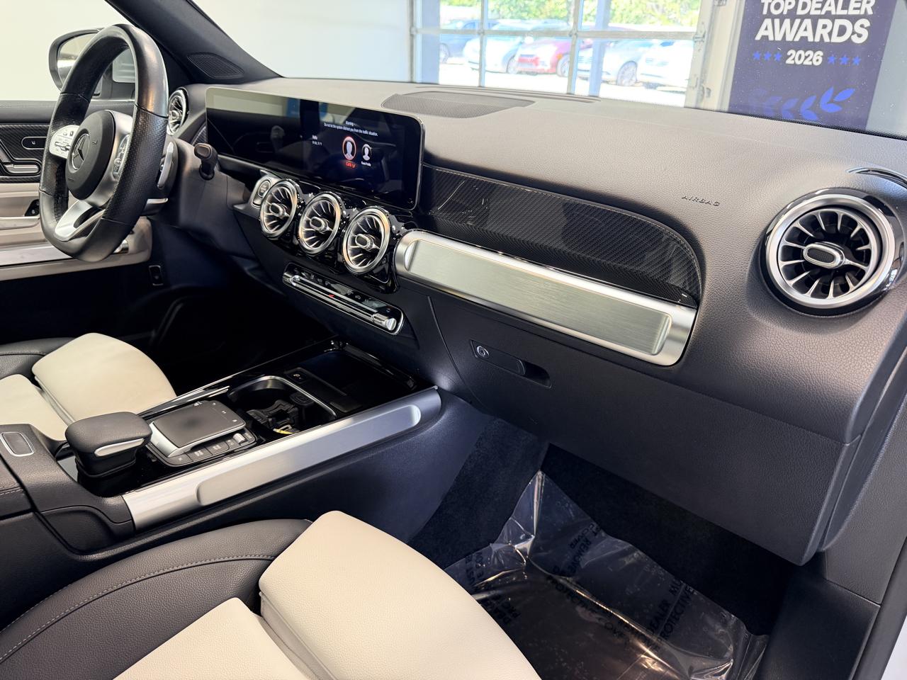 Mercedes-Benz GLB  2021