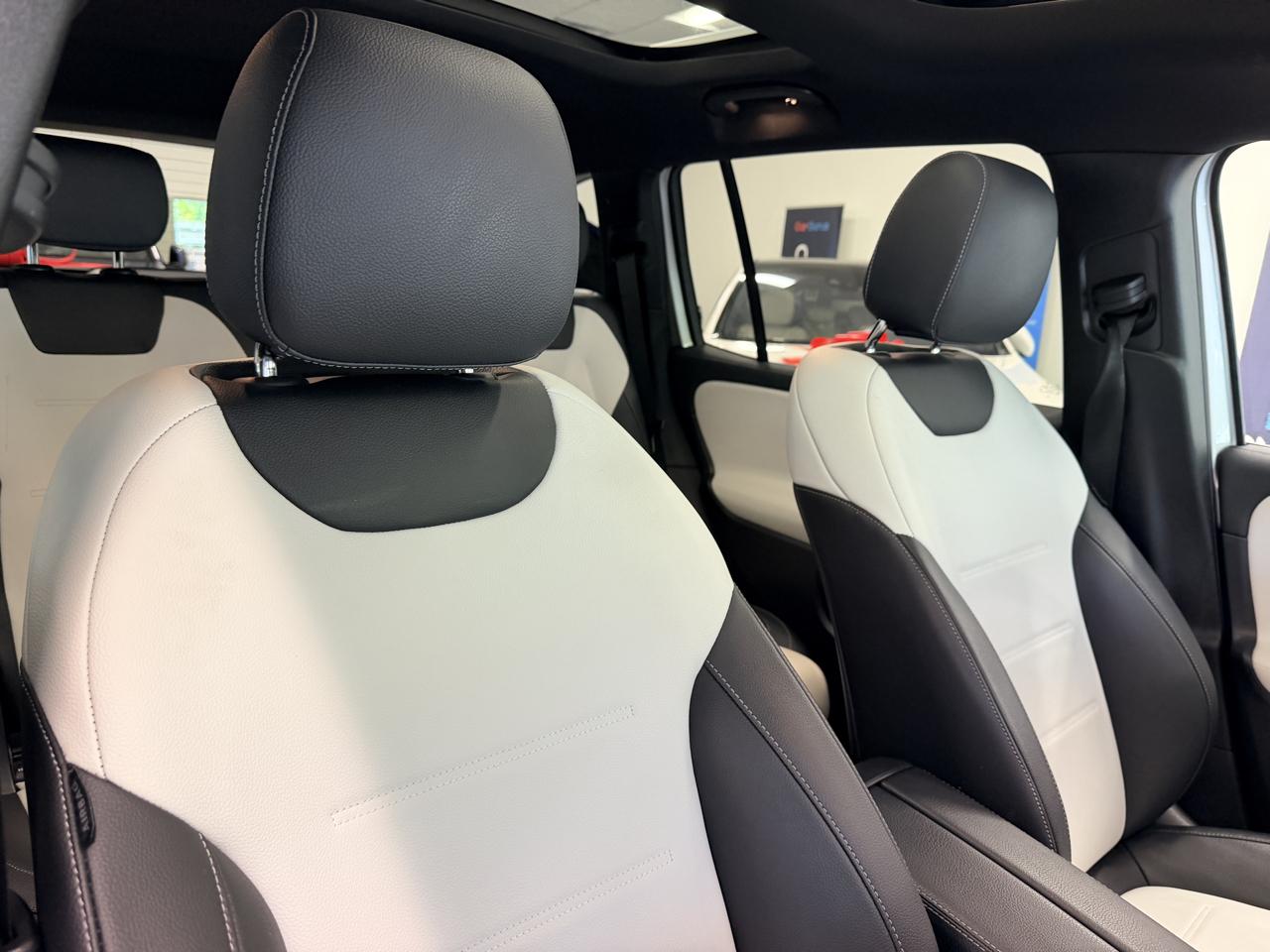 Mercedes-Benz GLB  2021