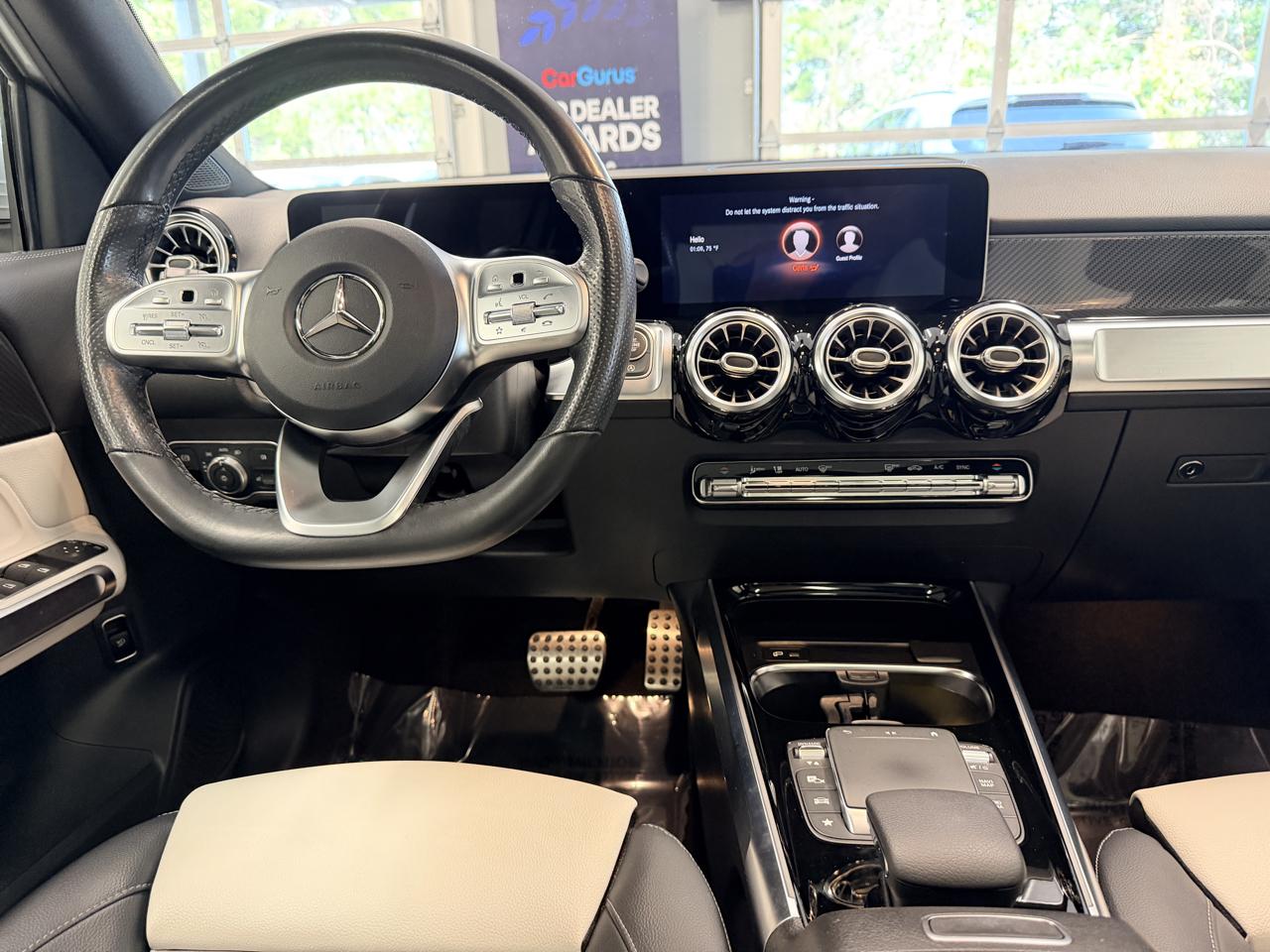 Mercedes-Benz GLB  2021