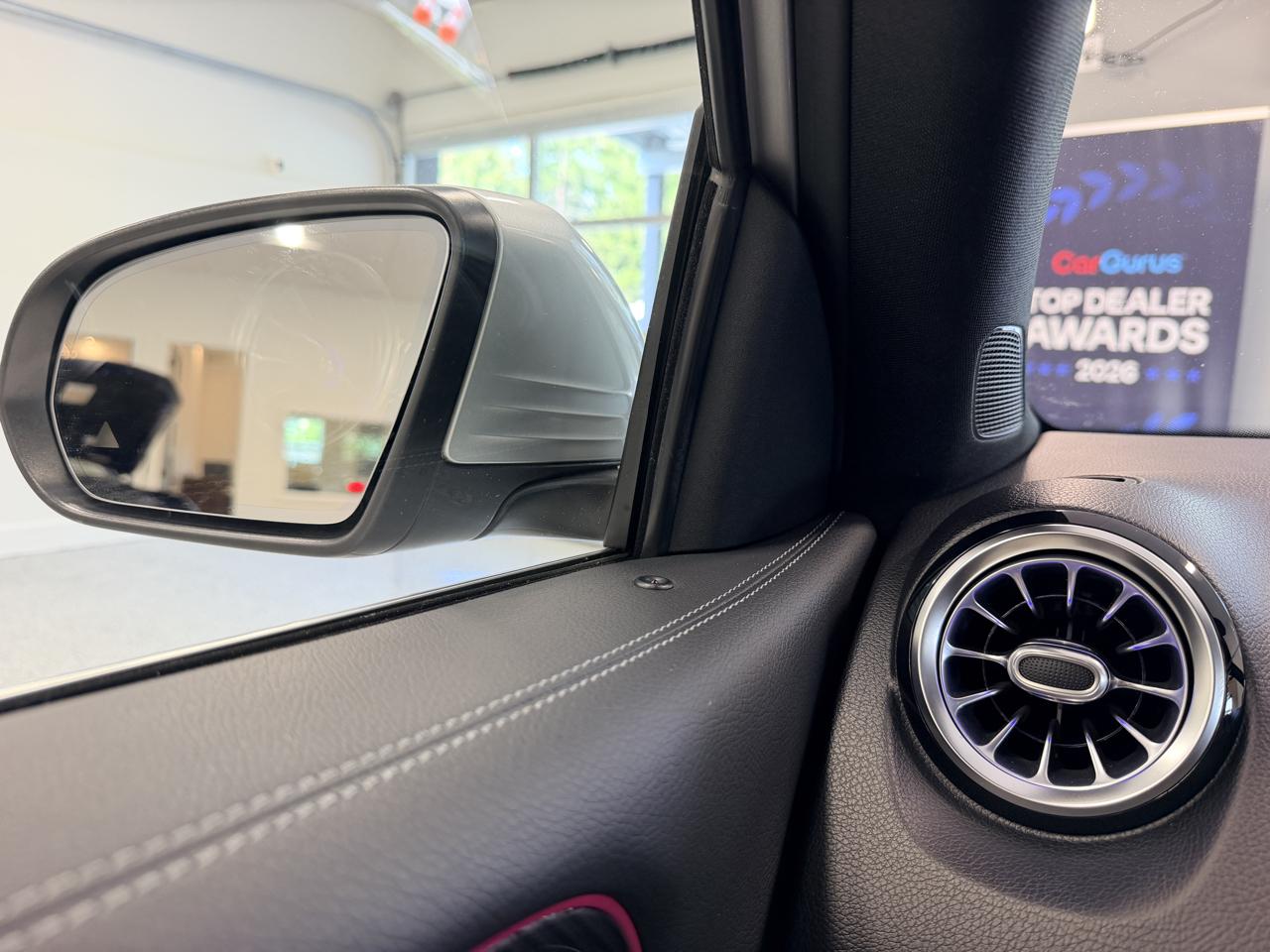 Mercedes-Benz GLB  2021