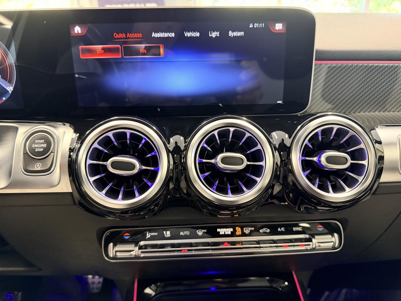 Mercedes-Benz GLB  2021