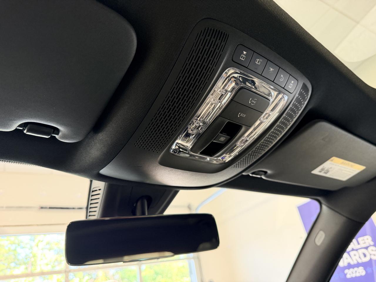 Mercedes-Benz GLB  2021