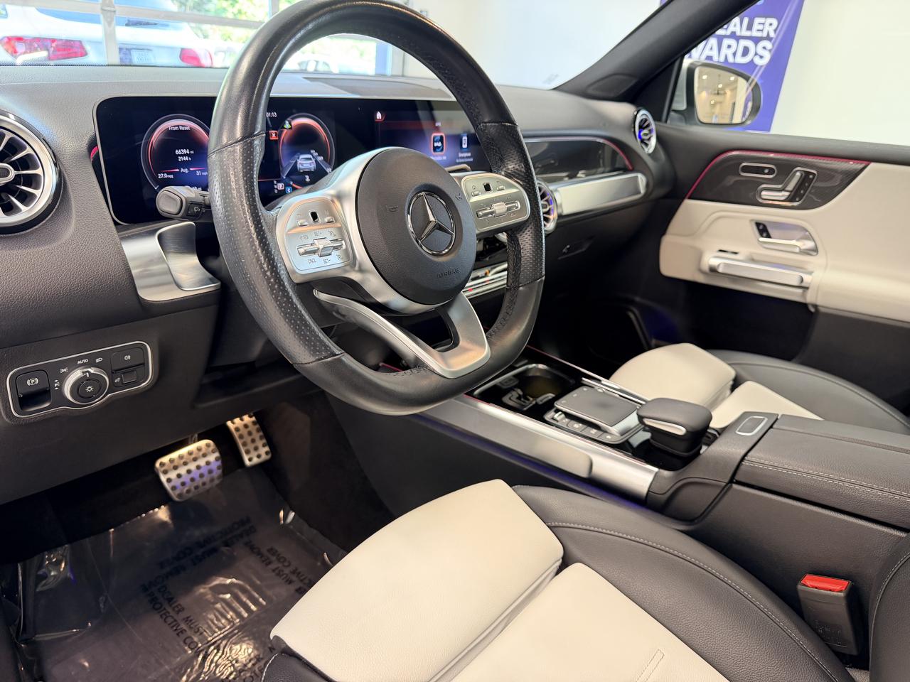 Mercedes-Benz GLB  2021