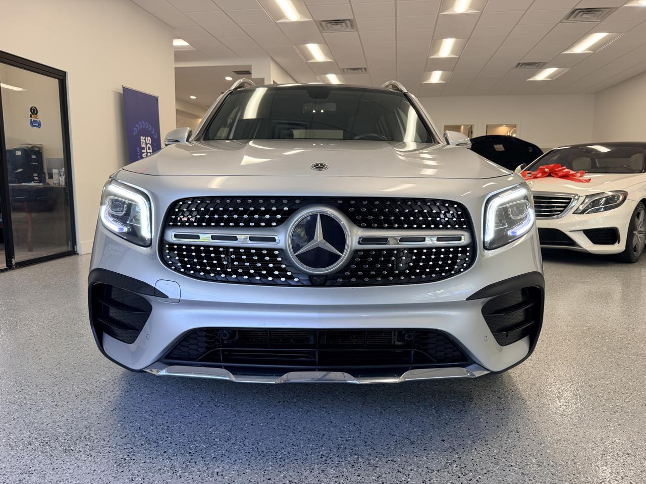 Mercedes-Benz GLB  2021