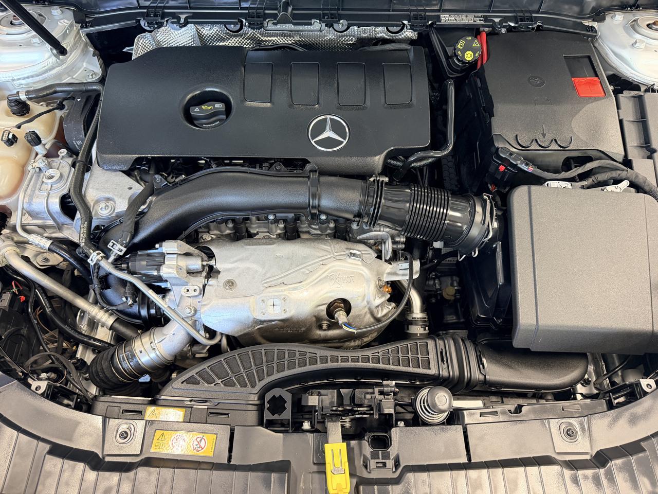 Mercedes-Benz GLB  2021