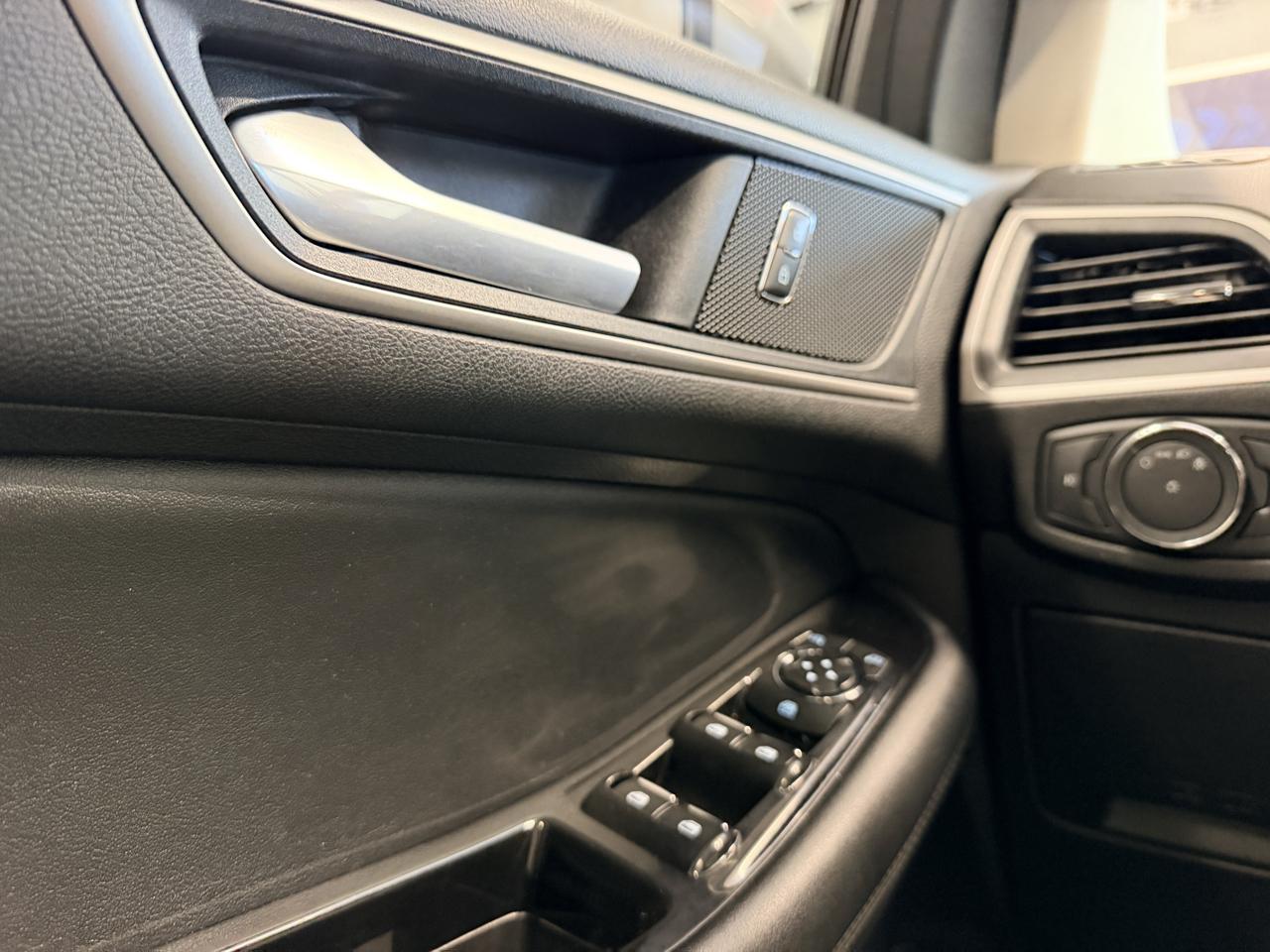 Ford Edge SEL AWD 2019