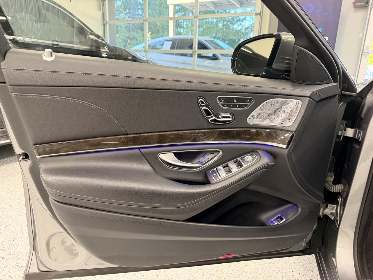 Mercedes-Benz S-Class  2015